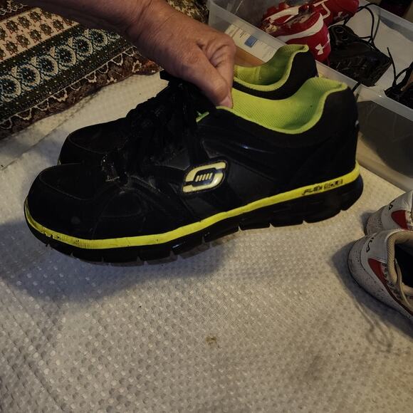 SKECHERS GUC MENS SIZE 9.5 ALLOY TOE FLEX SOLE SNEAKERS SHOES main image 4
